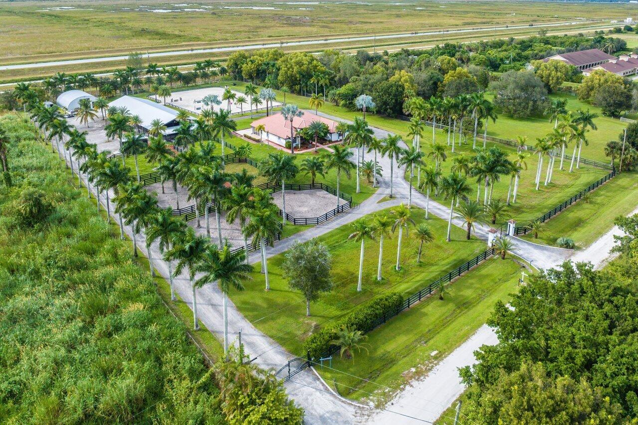 RUSTIC RANCHES - Residential