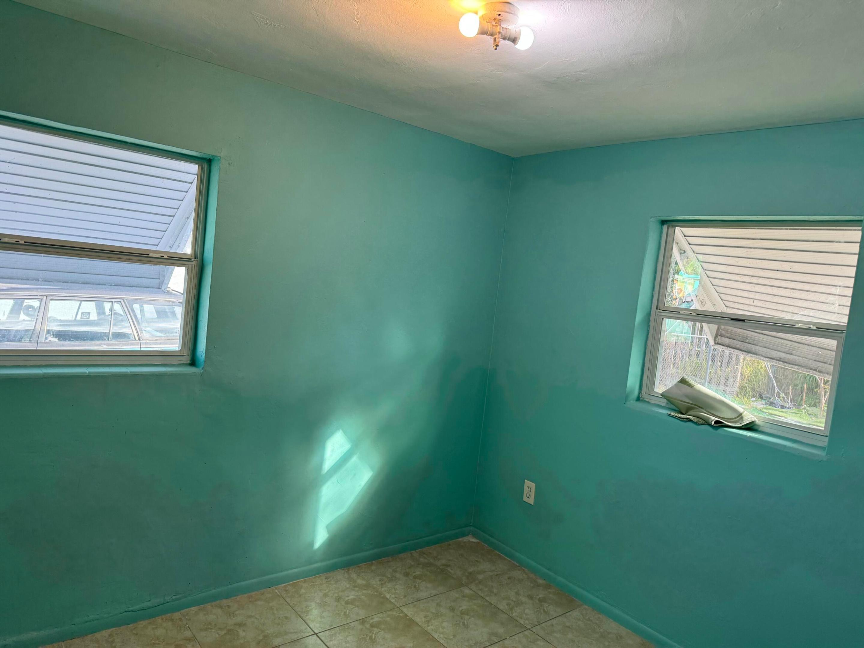 4328 Winchester Lane