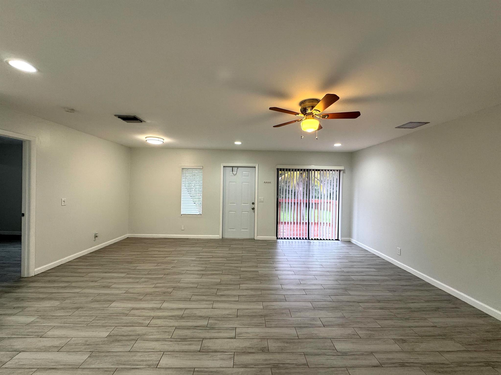 CROSSINGS OF BOYNTON BEAC - Residential Lease