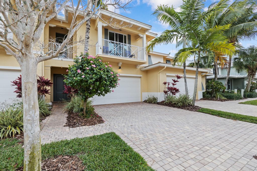 Photo of 4036 Kingston Lane, Palm Beach Gardens, FL 33418 (MLS # R10778763)