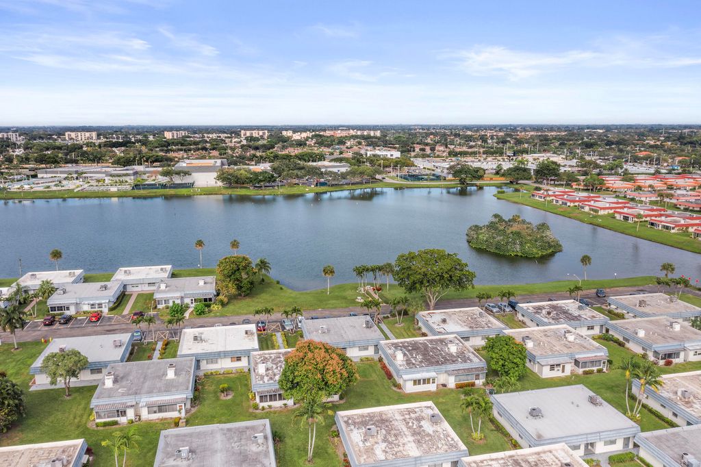 Photo of 43 Waterford B, Delray Beach, FL 33446 (MLS # R11162656)