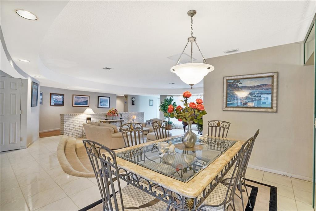 POMPANO WATERWAY ESTATES - Residential Lease