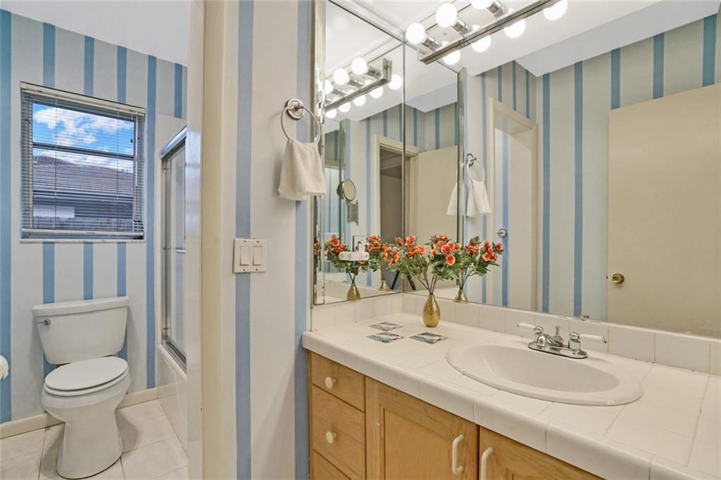 POMPANO WATERWAY ESTATES - Residential Lease