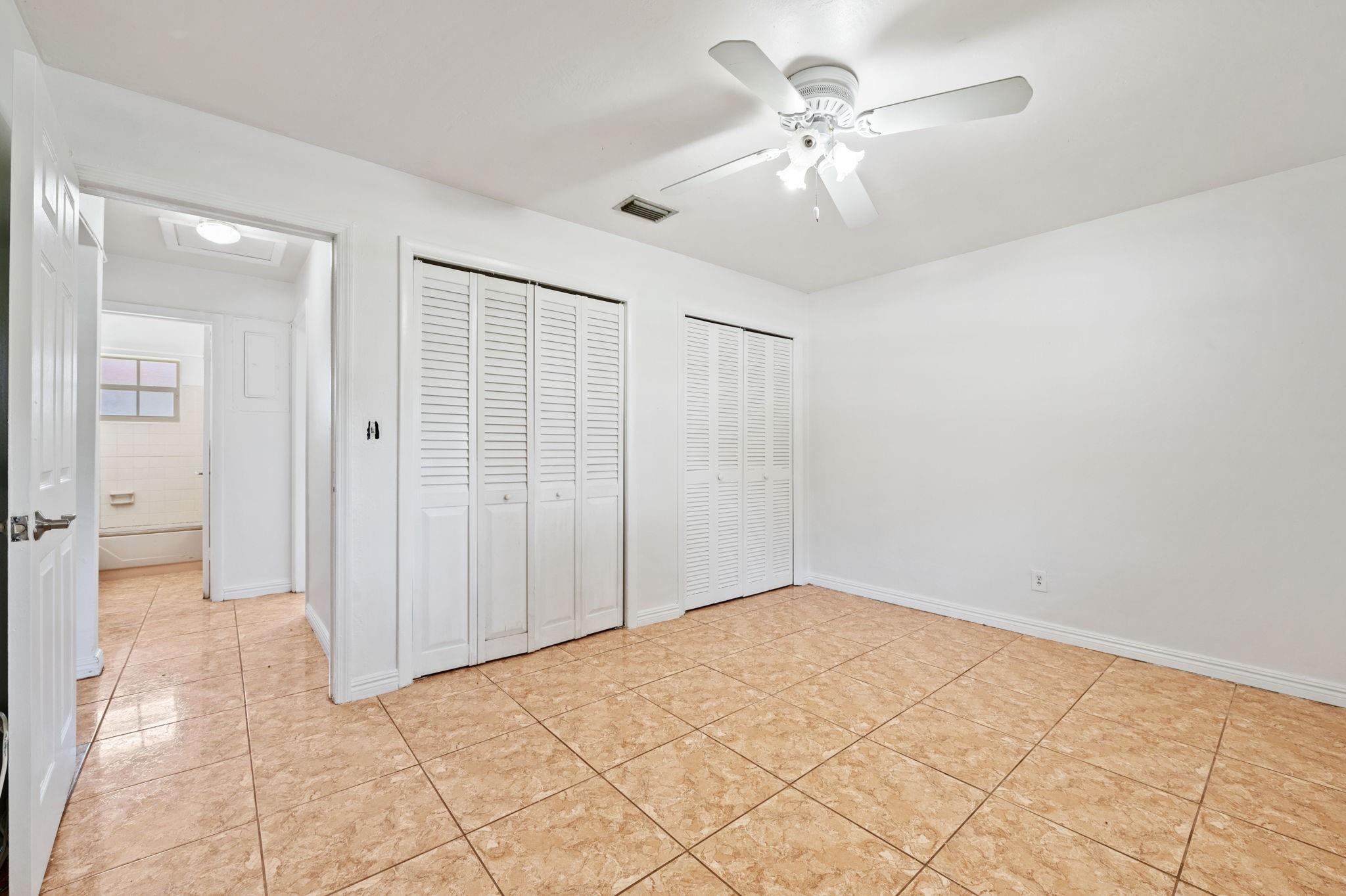 HOLLYWOOD BEACH GARDENS - Residential Income