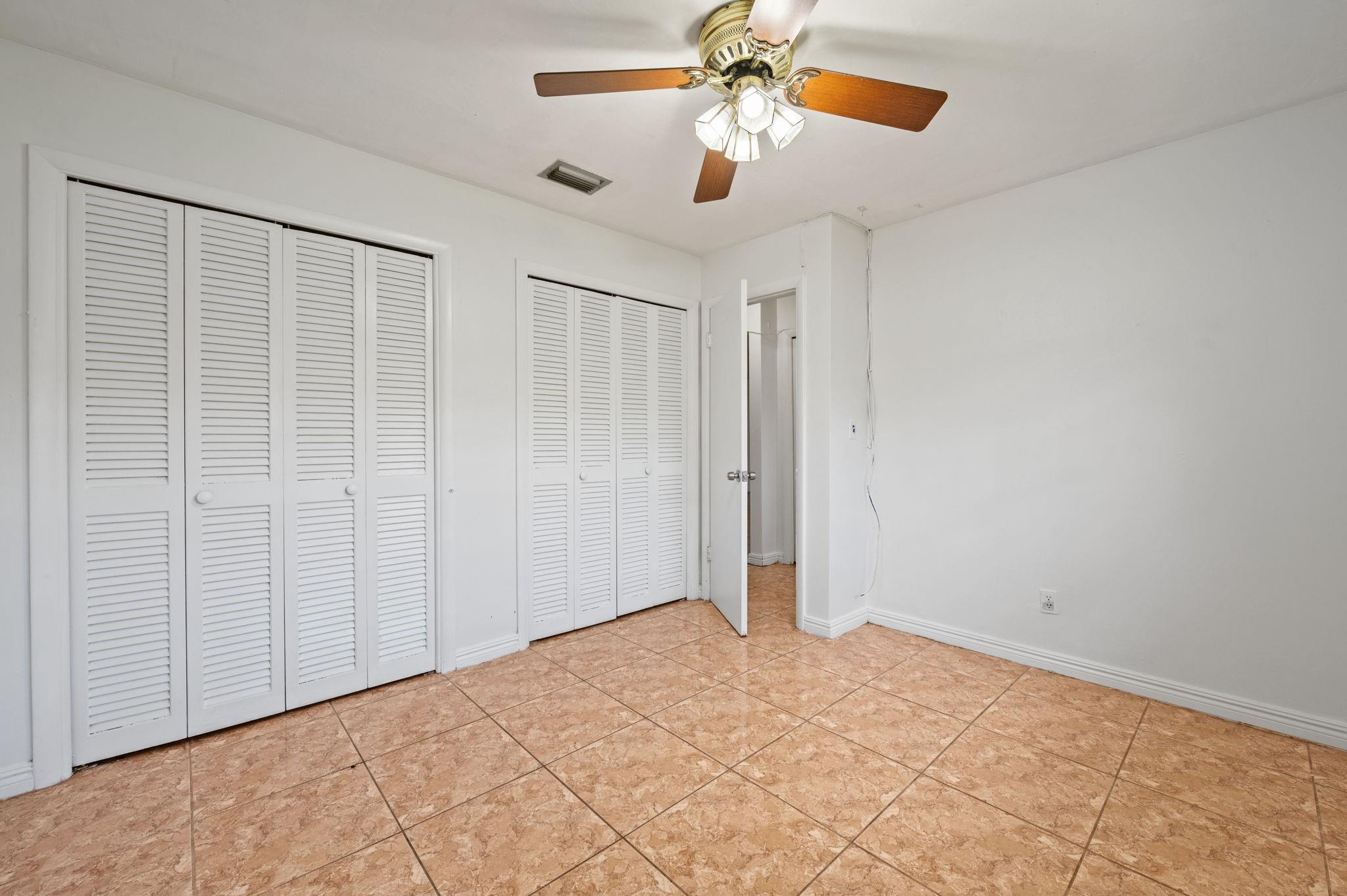 HOLLYWOOD BEACH GARDENS - Residential Income