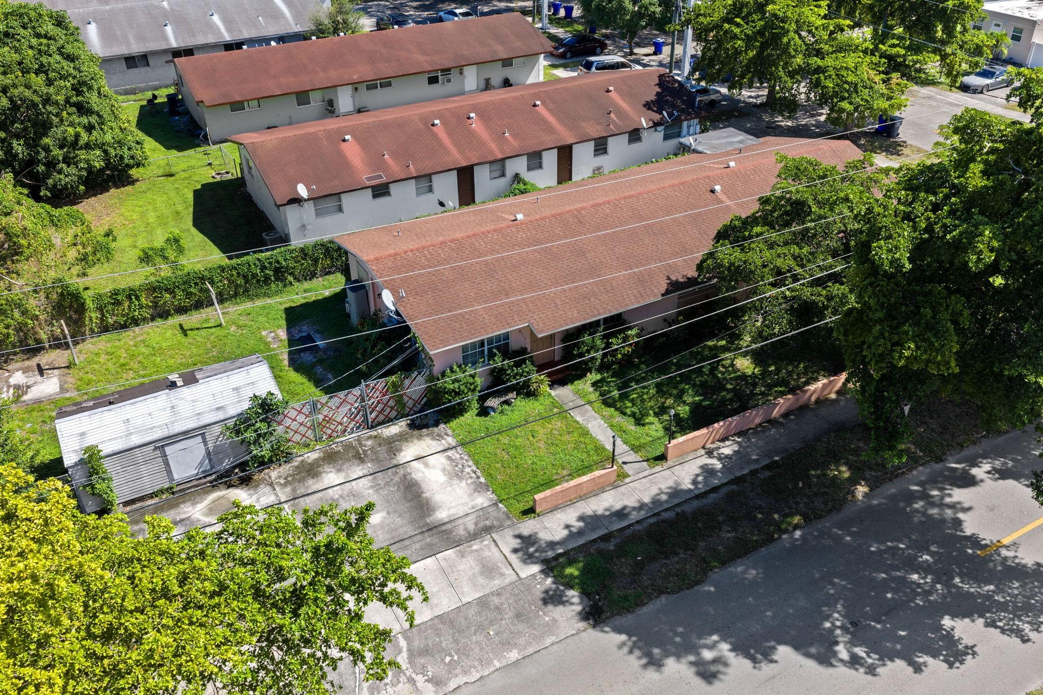 HOLLYWOOD BEACH GARDENS - Residential Income