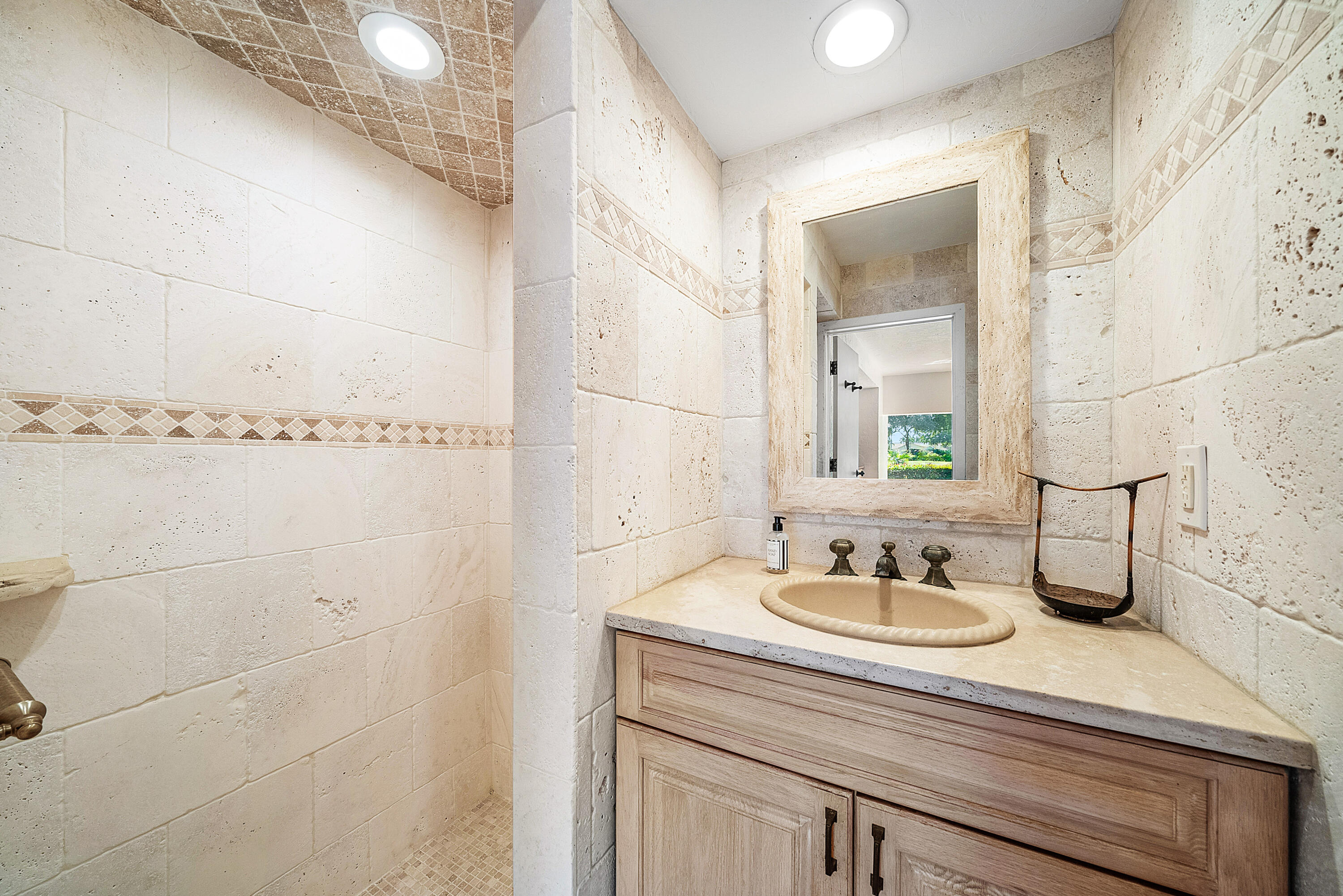 ATLANTIS - Residential