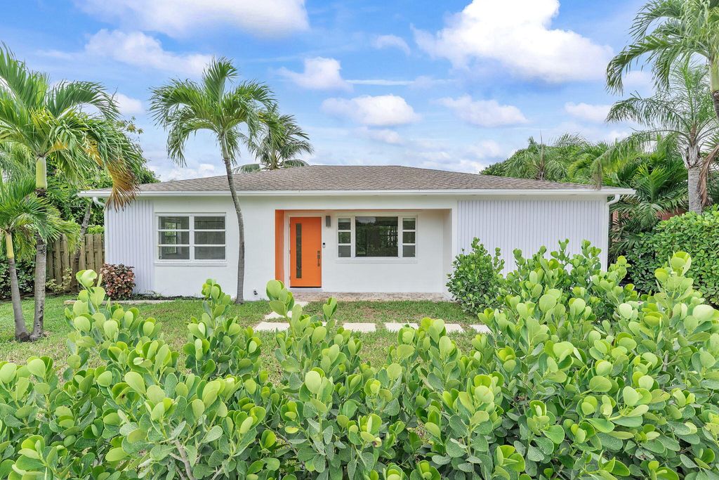 Photo of 5015 S Olive Avenue, West Palm Beach, FL 33405 (MLS # R11097889)