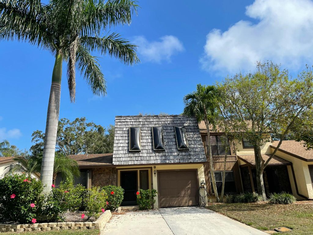 Photo of 1094 Raintree Court, Palm Beach Gardens, FL 33410 (MLS # R11059721)