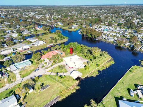 A home in Okeechobee