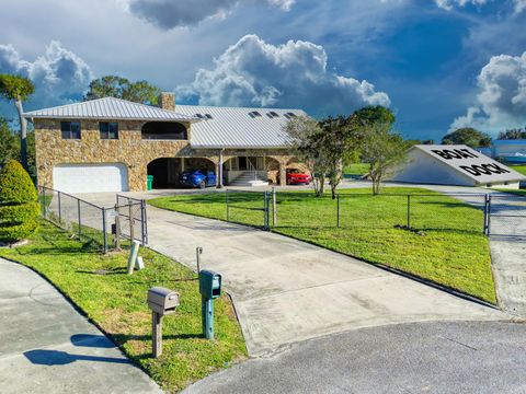 A home in Okeechobee