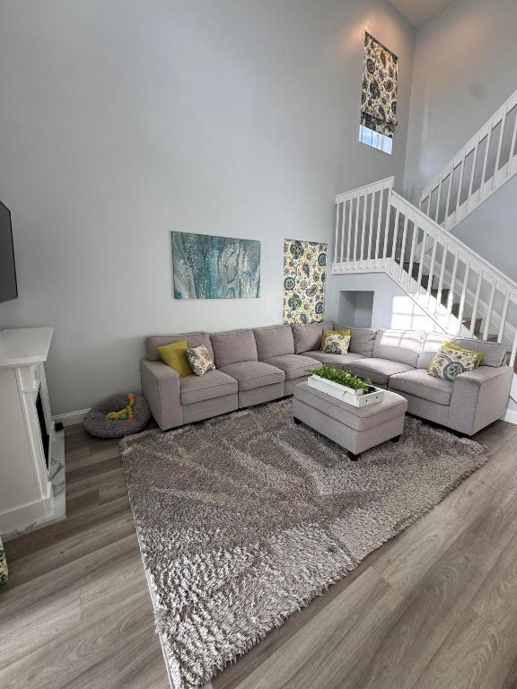 Pelican Key - Residential Lease