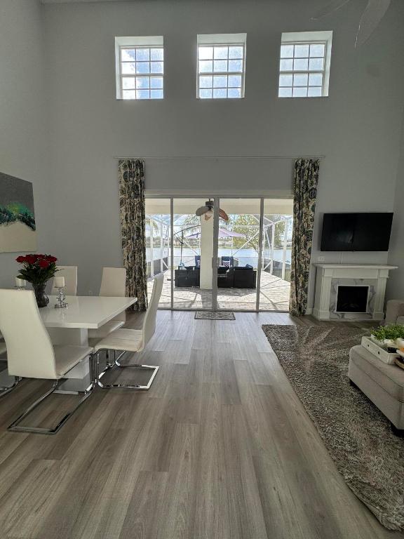 Pelican Key - Residential Lease