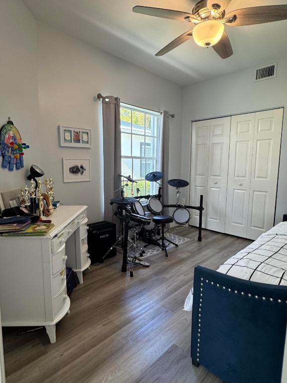 Pelican Key - Residential Lease