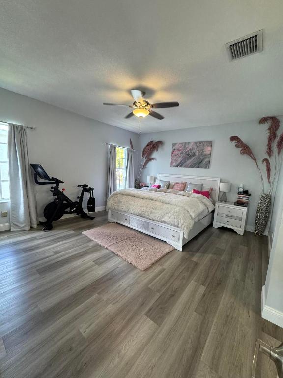 Pelican Key - Residential Lease