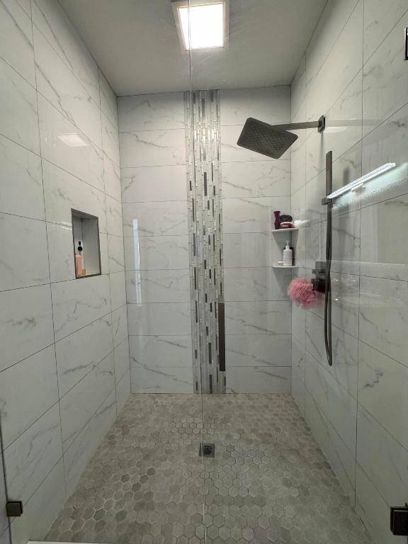 Pelican Key - Residential Lease