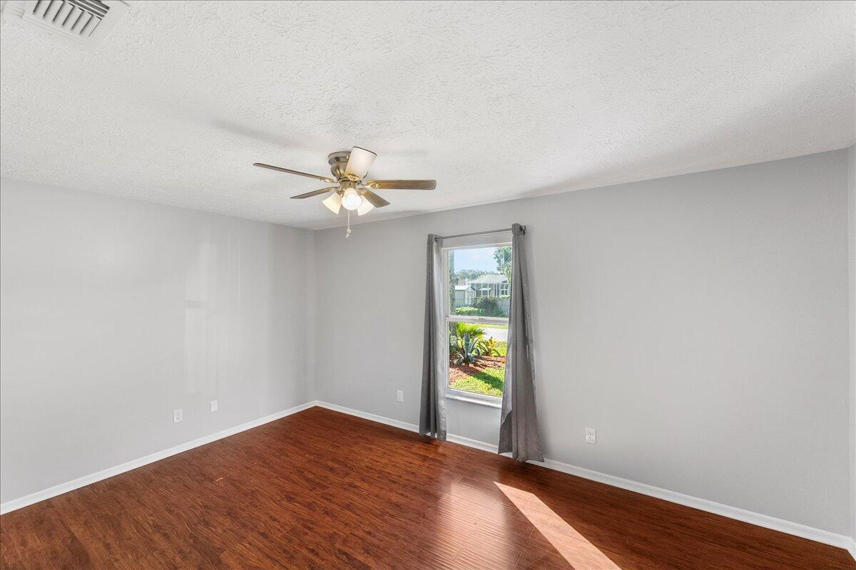 PORT ST LUCIE SECTION 8 - Residential