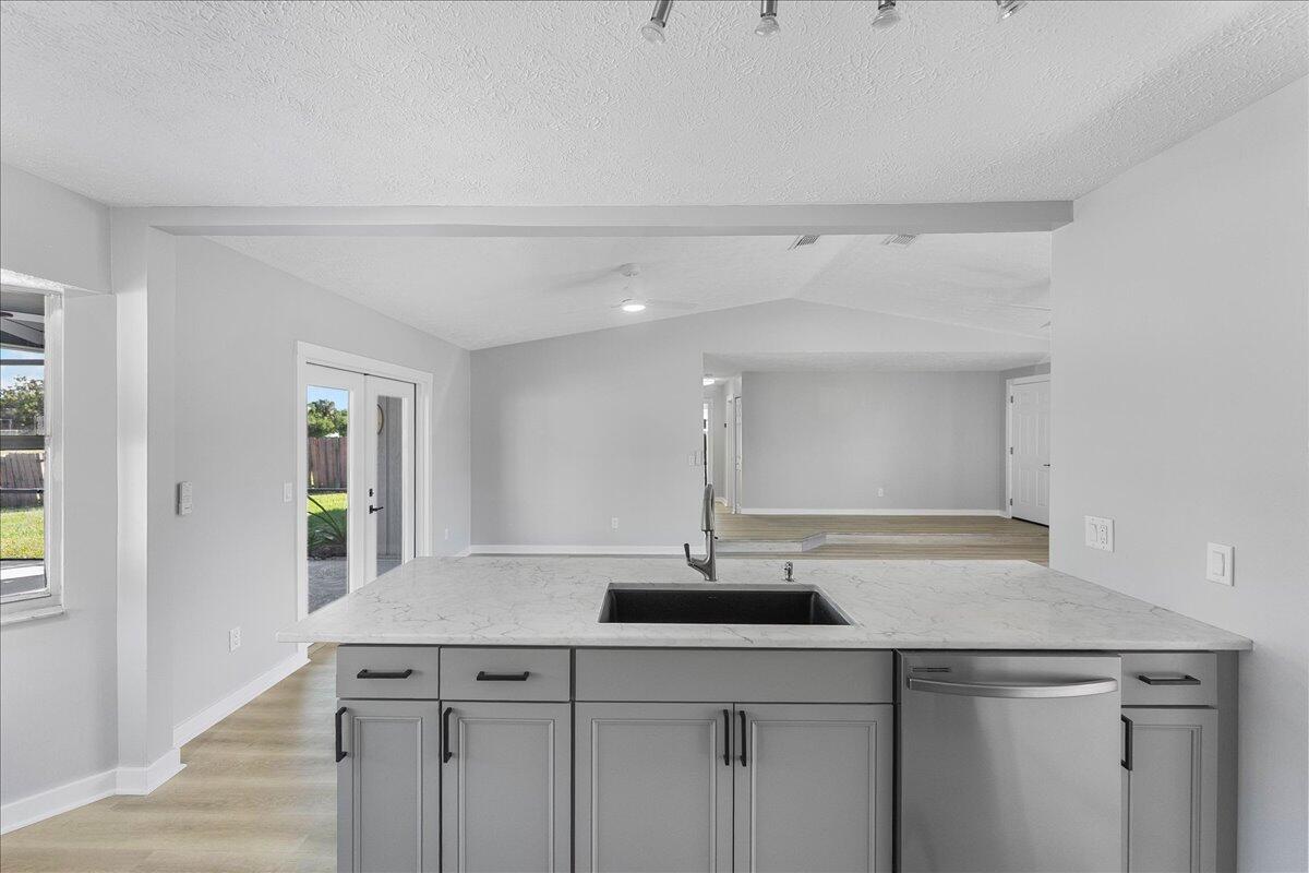 PORT ST LUCIE SECTION 8 - Residential