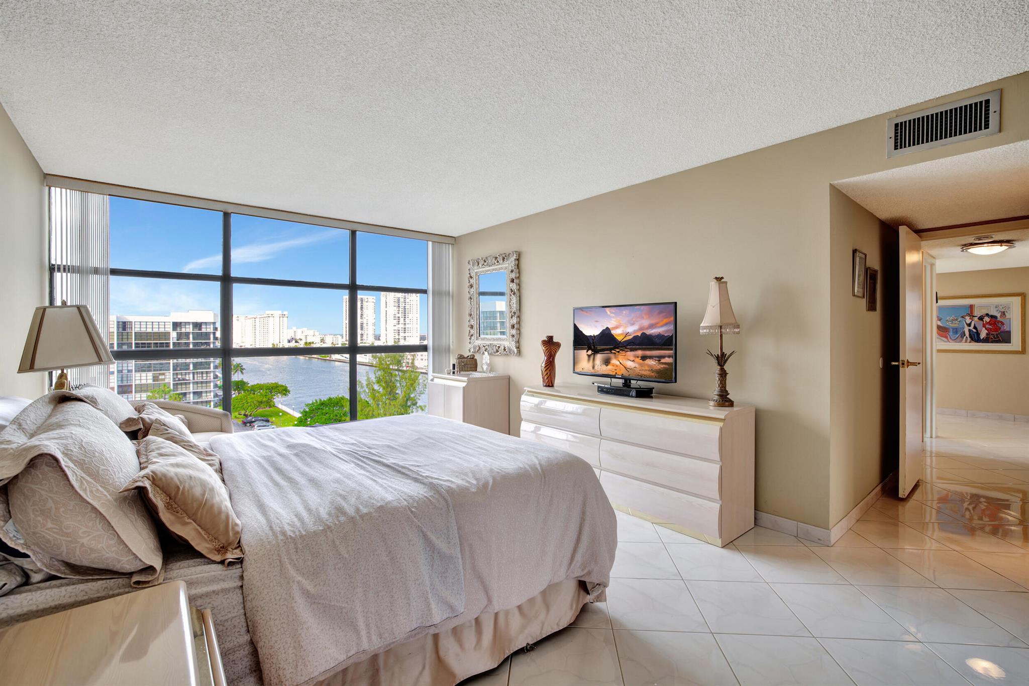 TOWERS OF OCEANVIEW SOUTH - Residential