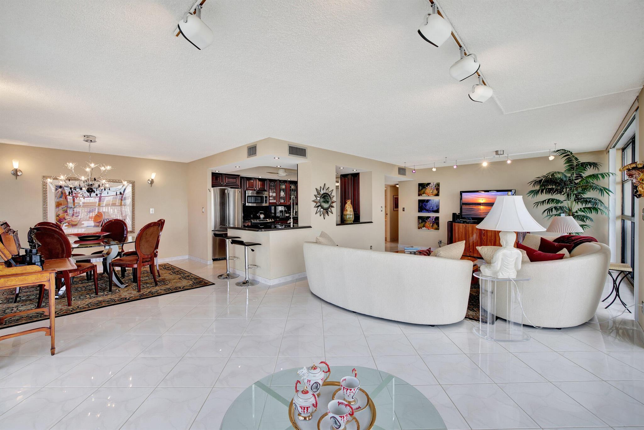 TOWERS OF OCEANVIEW SOUTH - Residential