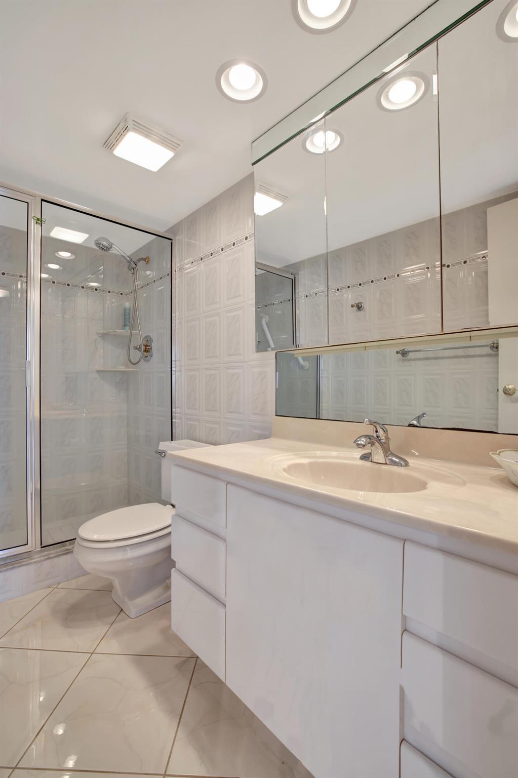 TOWERS OF OCEANVIEW SOUTH - Residential