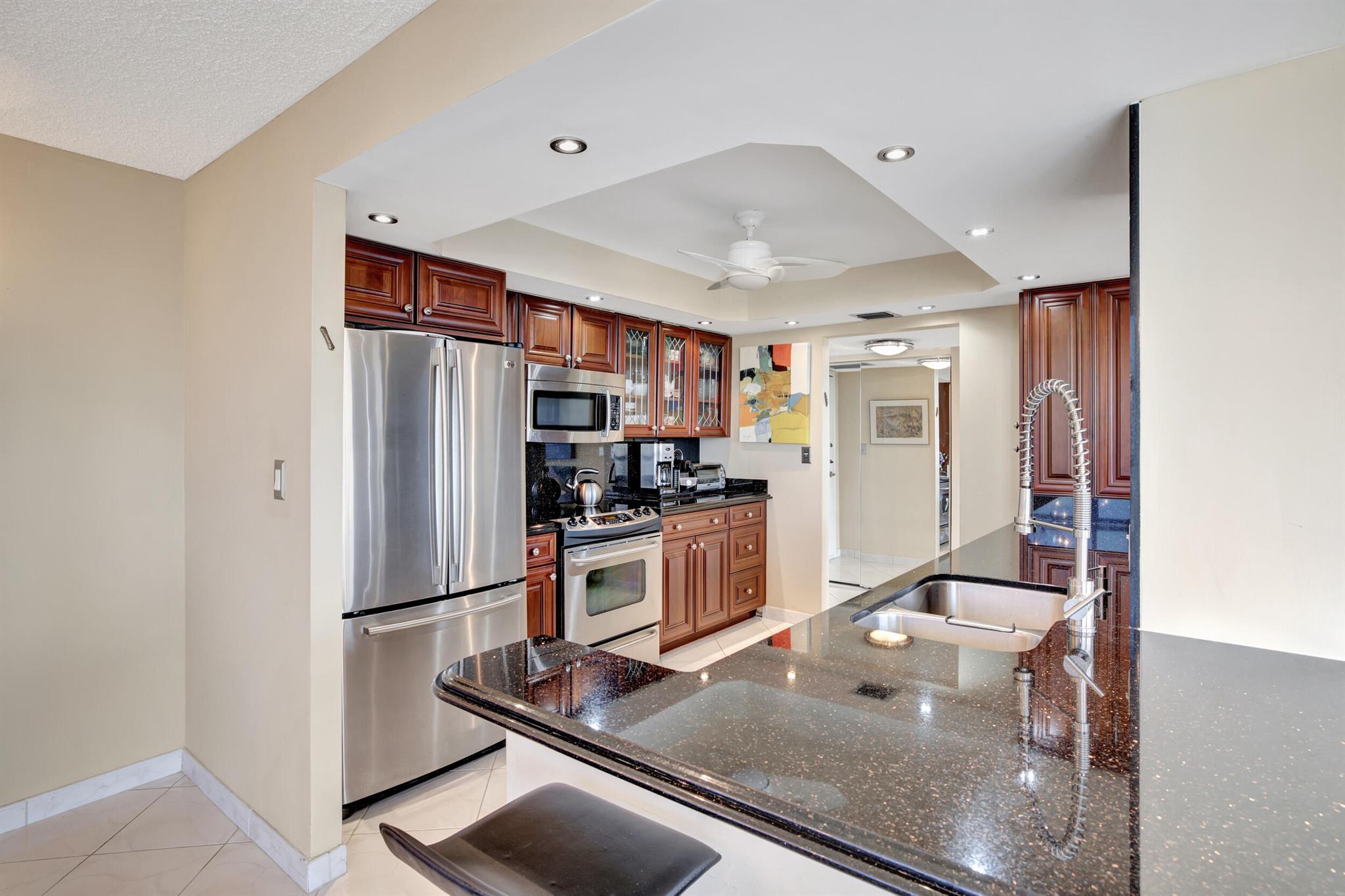 TOWERS OF OCEANVIEW SOUTH - Residential