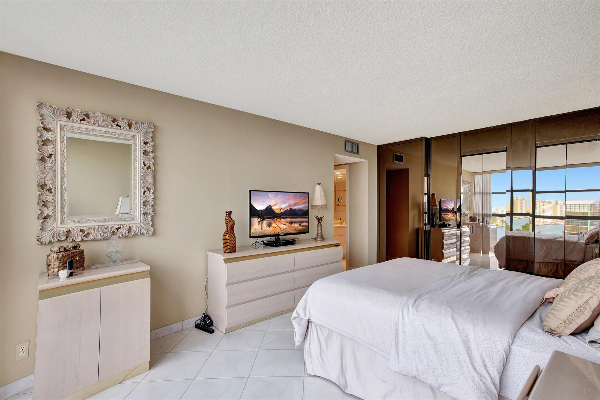 TOWERS OF OCEANVIEW SOUTH - Residential