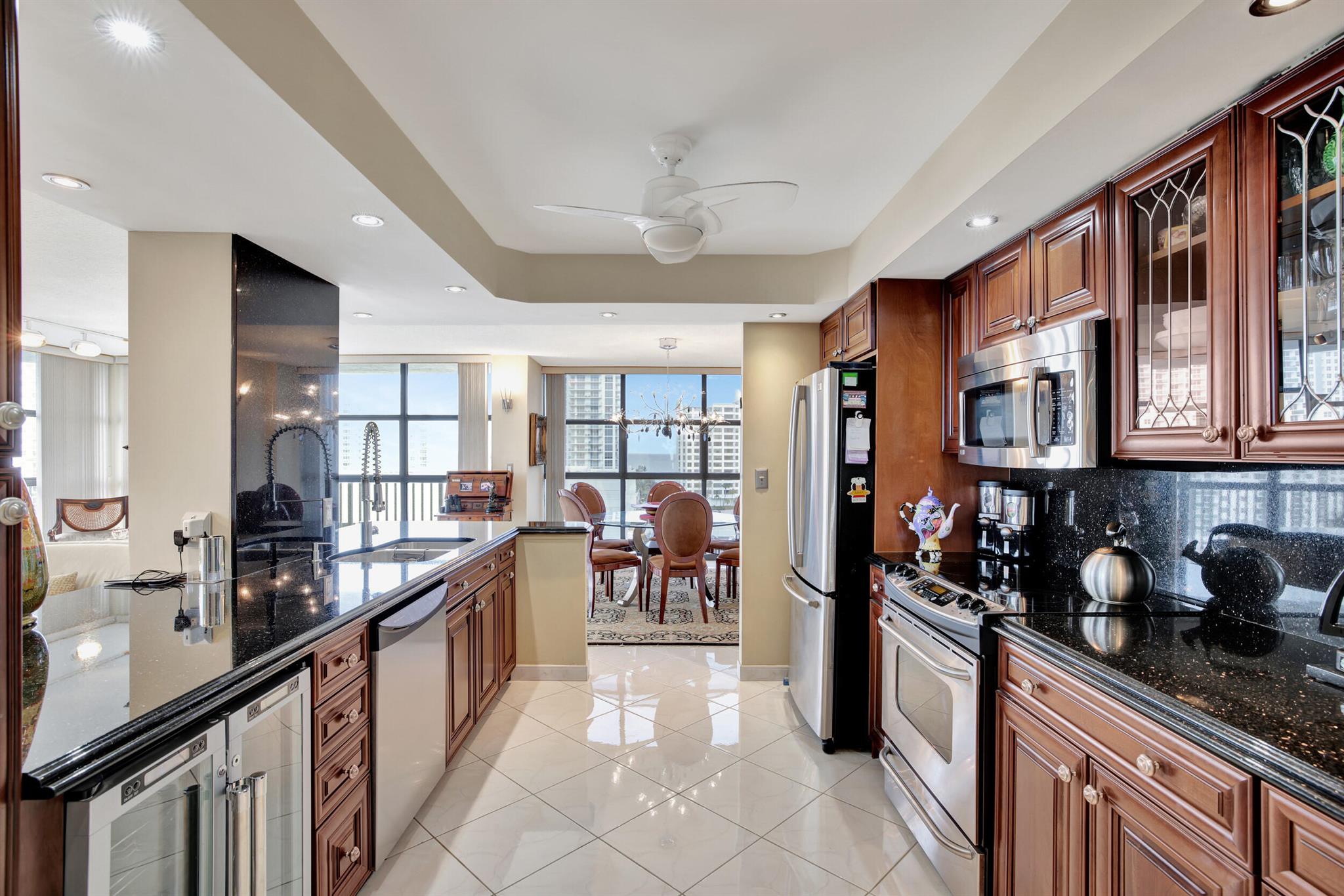 TOWERS OF OCEANVIEW SOUTH - Residential