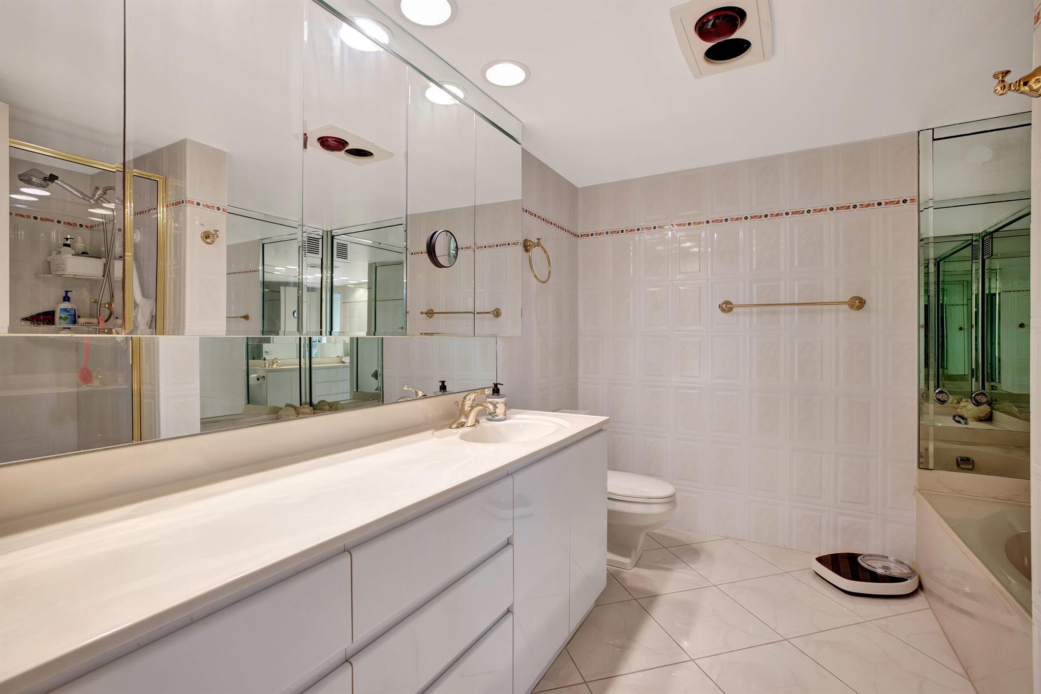 TOWERS OF OCEANVIEW SOUTH - Residential