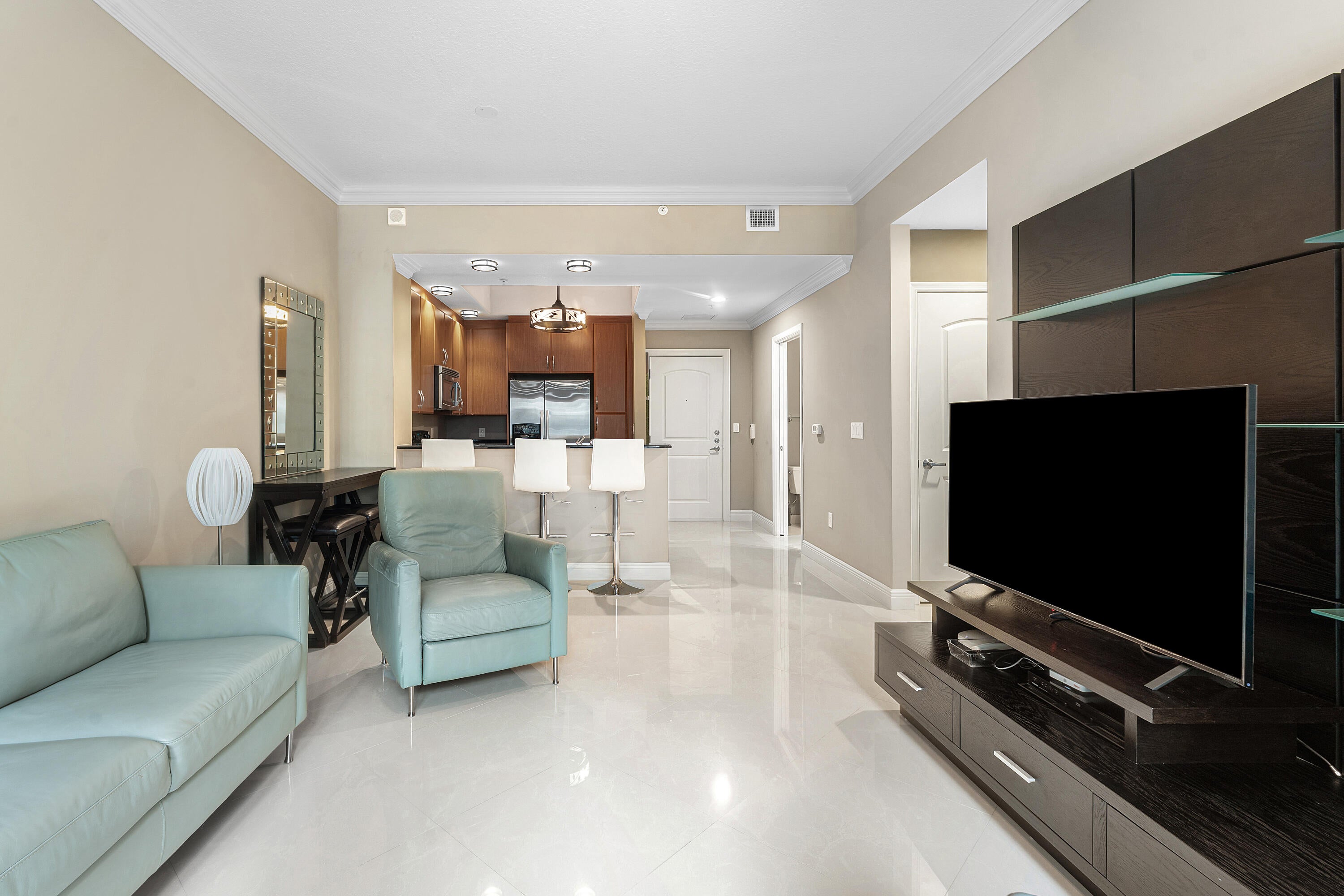 701 S Olive Avenue 609