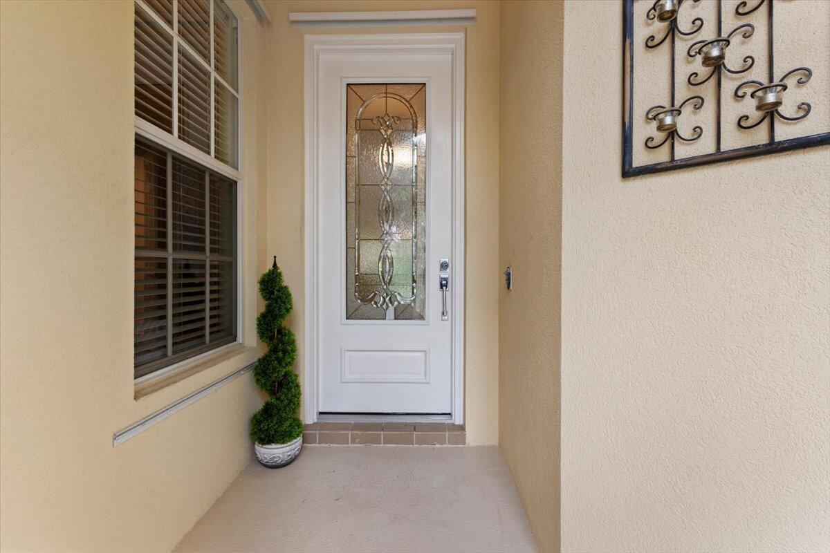 9182 SE Eldorado Way