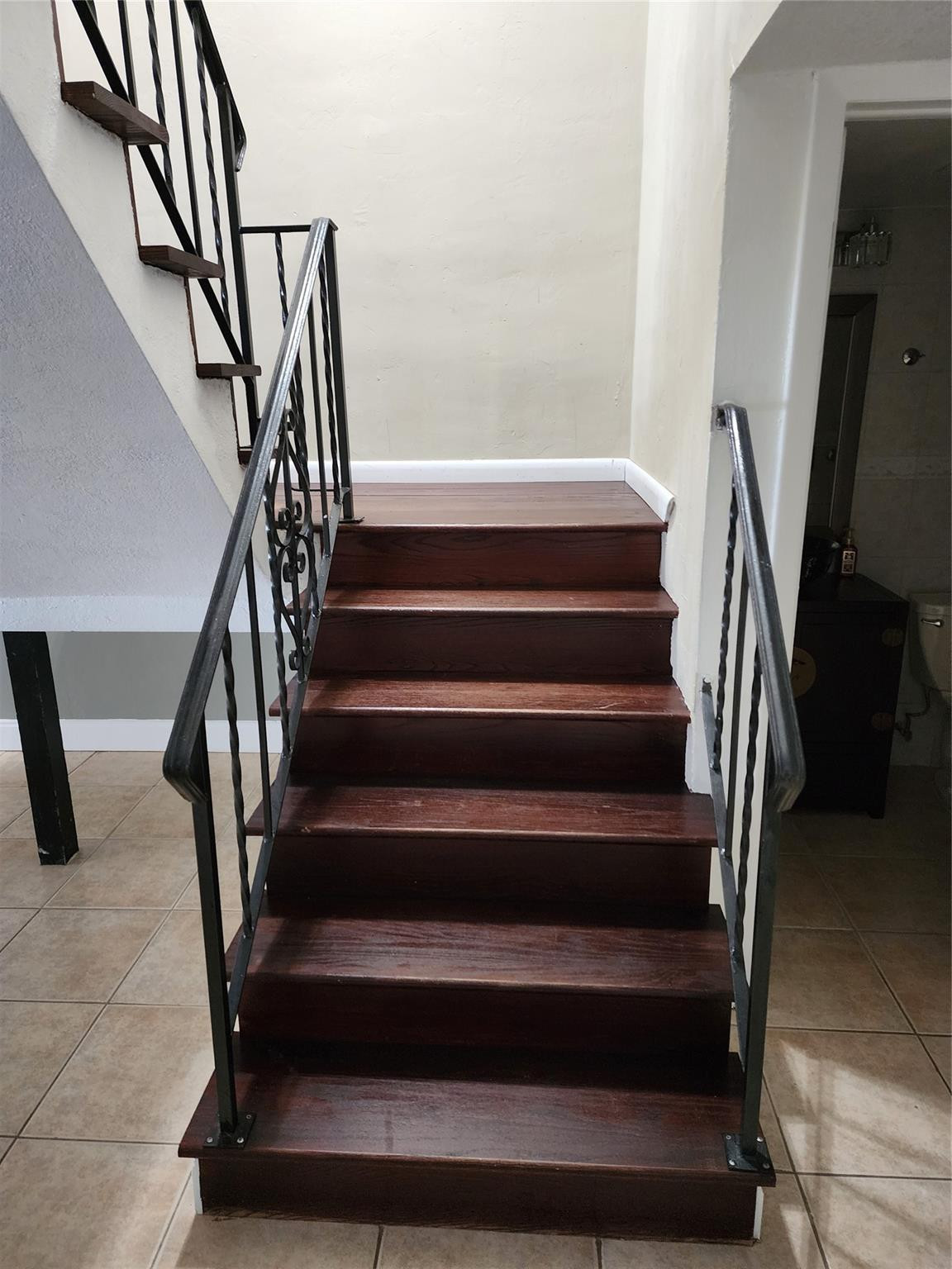 COLONIES TWO CONDO - Residential