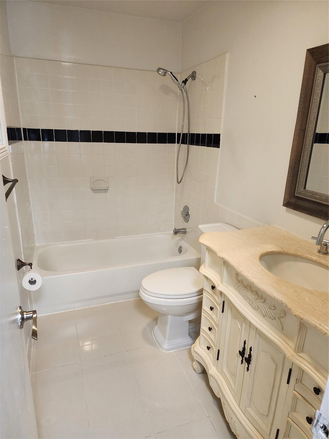 COLONIES TWO CONDO - Residential