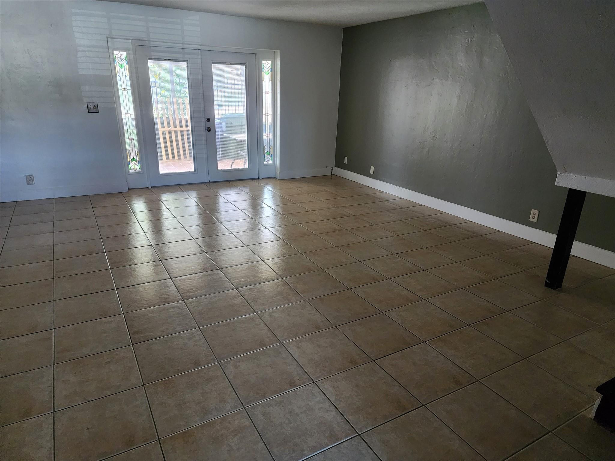 COLONIES TWO CONDO - Residential