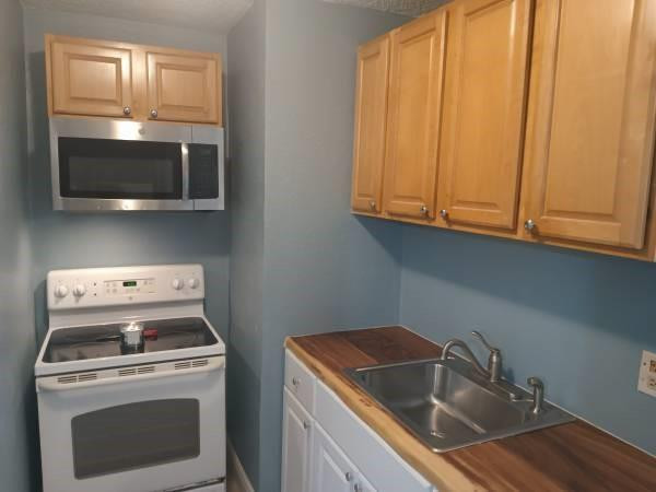 F A Barretts Sub Of W1/2 - Residential Lease