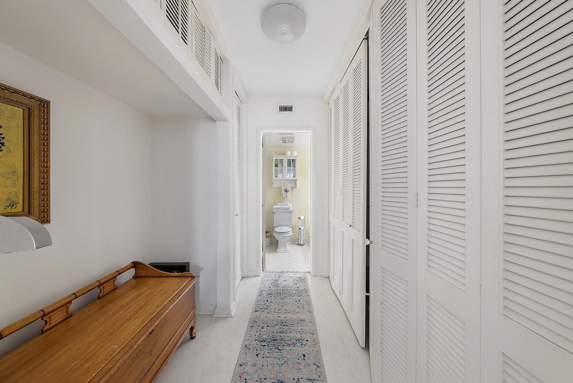 CARRIAGE HOUSE CONDO - Residential Lease