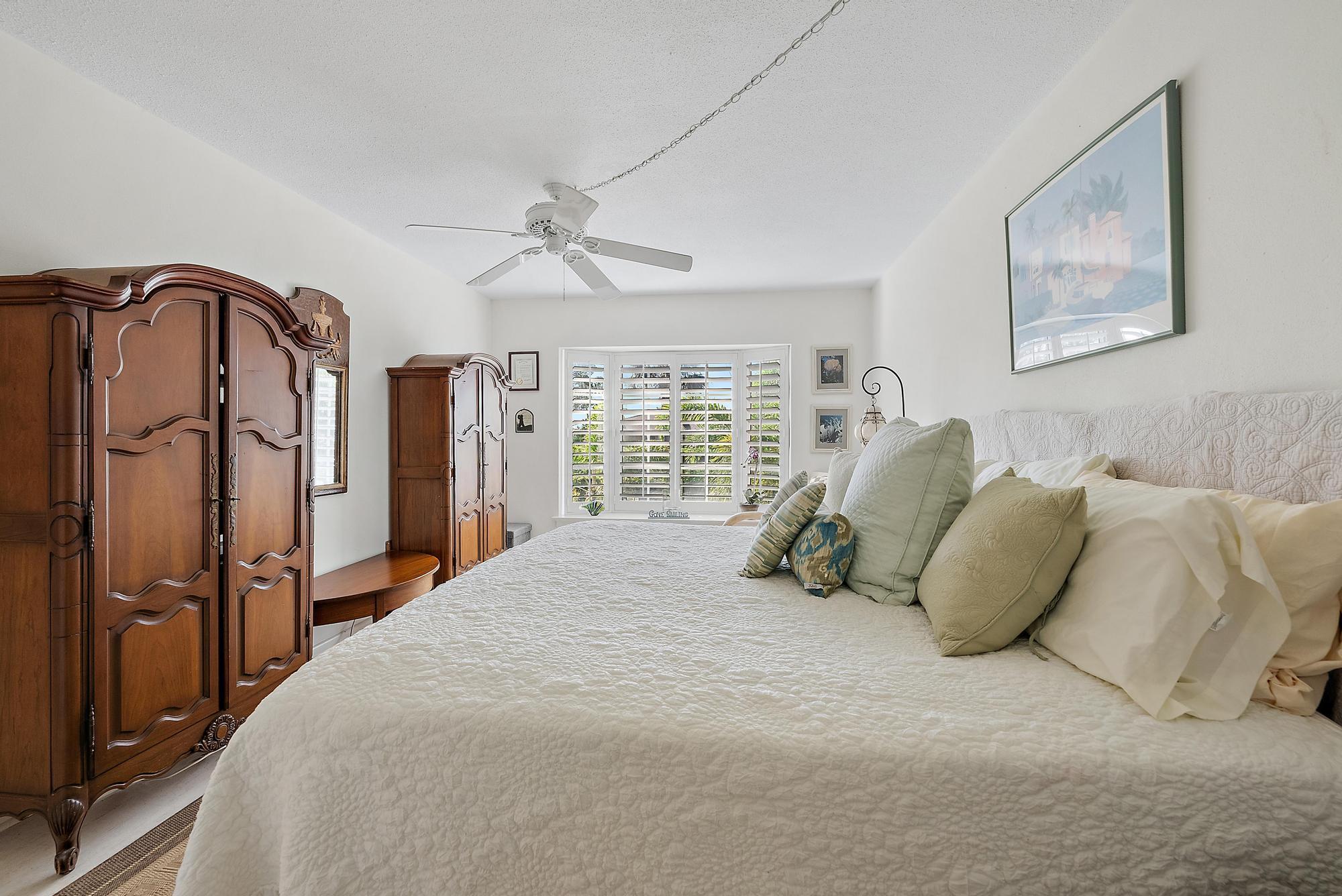 CARRIAGE HOUSE CONDO - Residential Lease