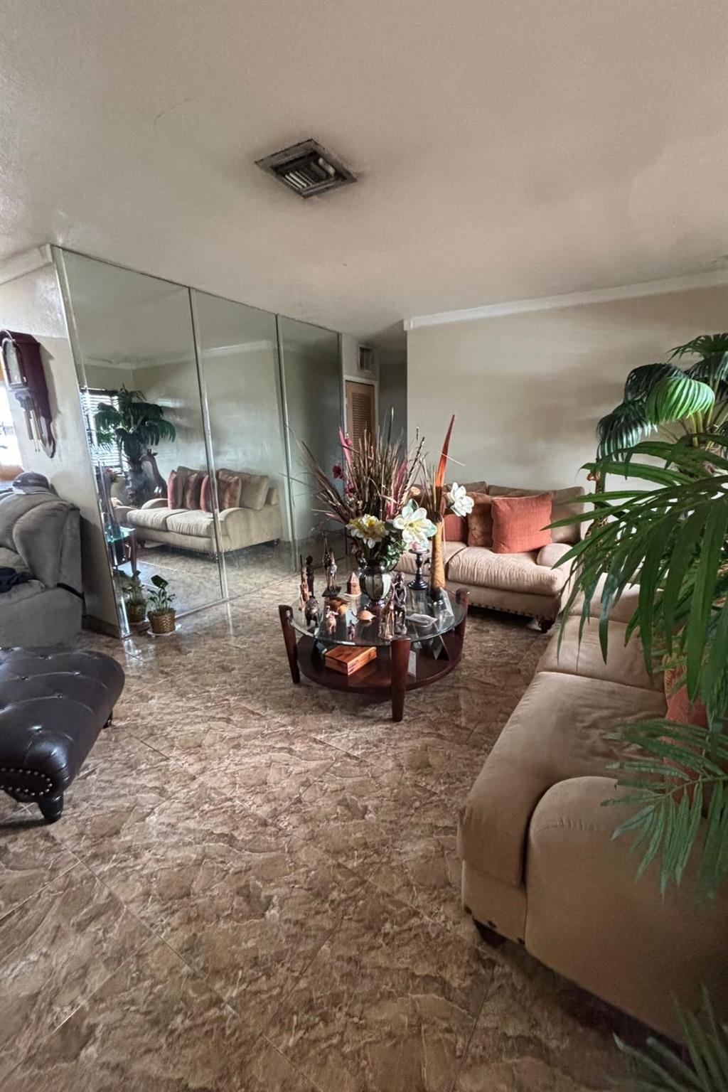 CAROL CITY GARDENS - Residential