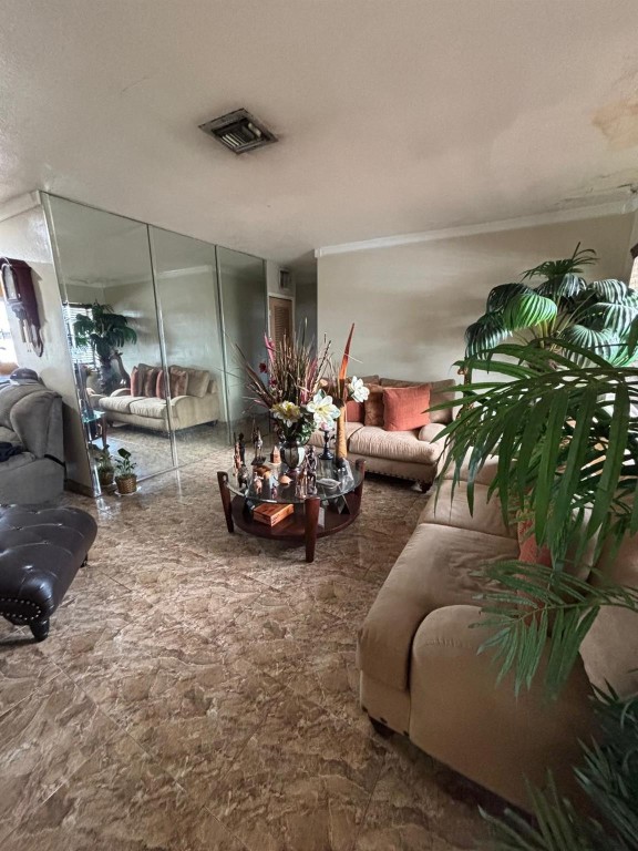 CAROL CITY GARDENS - Residential