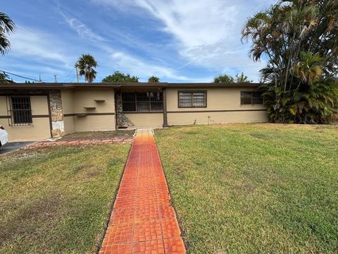 4115 NW 191st Ter Miami Gardens FL 33055