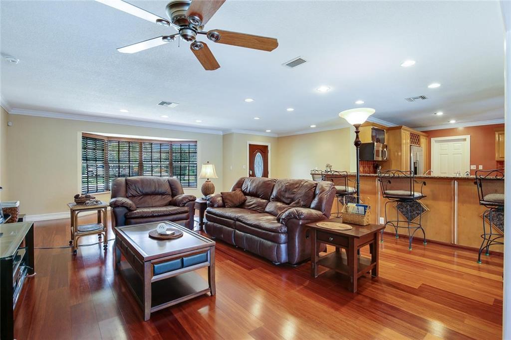 Lake Placid 35-23 B - Residential