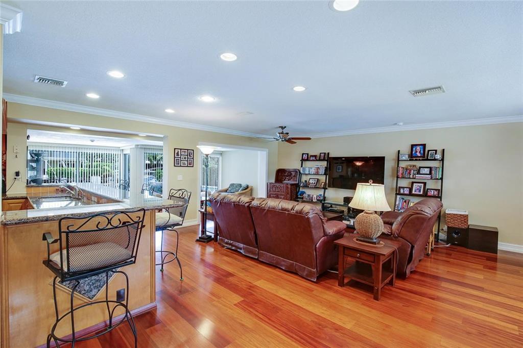 Lake Placid 35-23 B - Residential