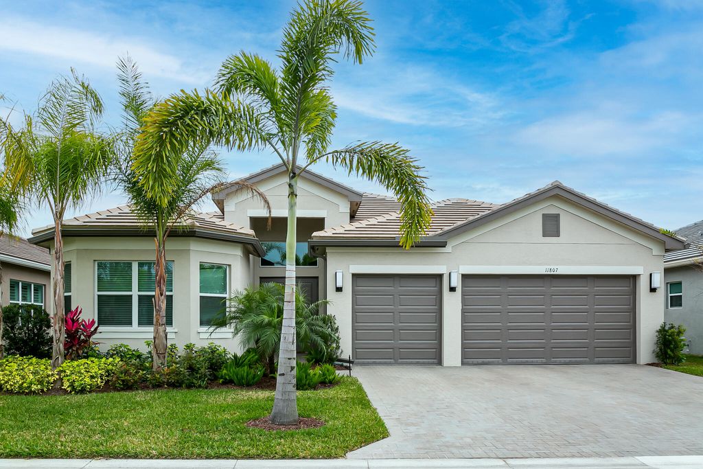 Photo of 11807 SW Coronado Springs Drive Dr, Port St Lucie, FL 34987 (MLS # R10775660)