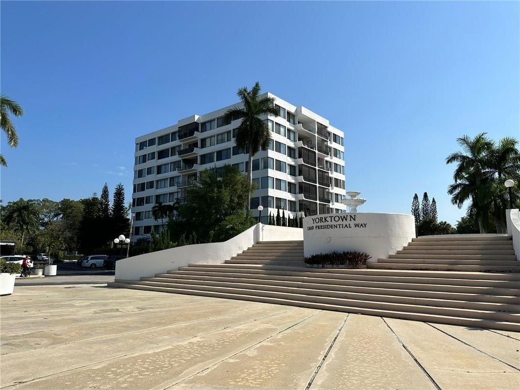 Photo of 1500 Presidential Way #803, West Palm Beach, FL 33401 (MLS # F10370858)