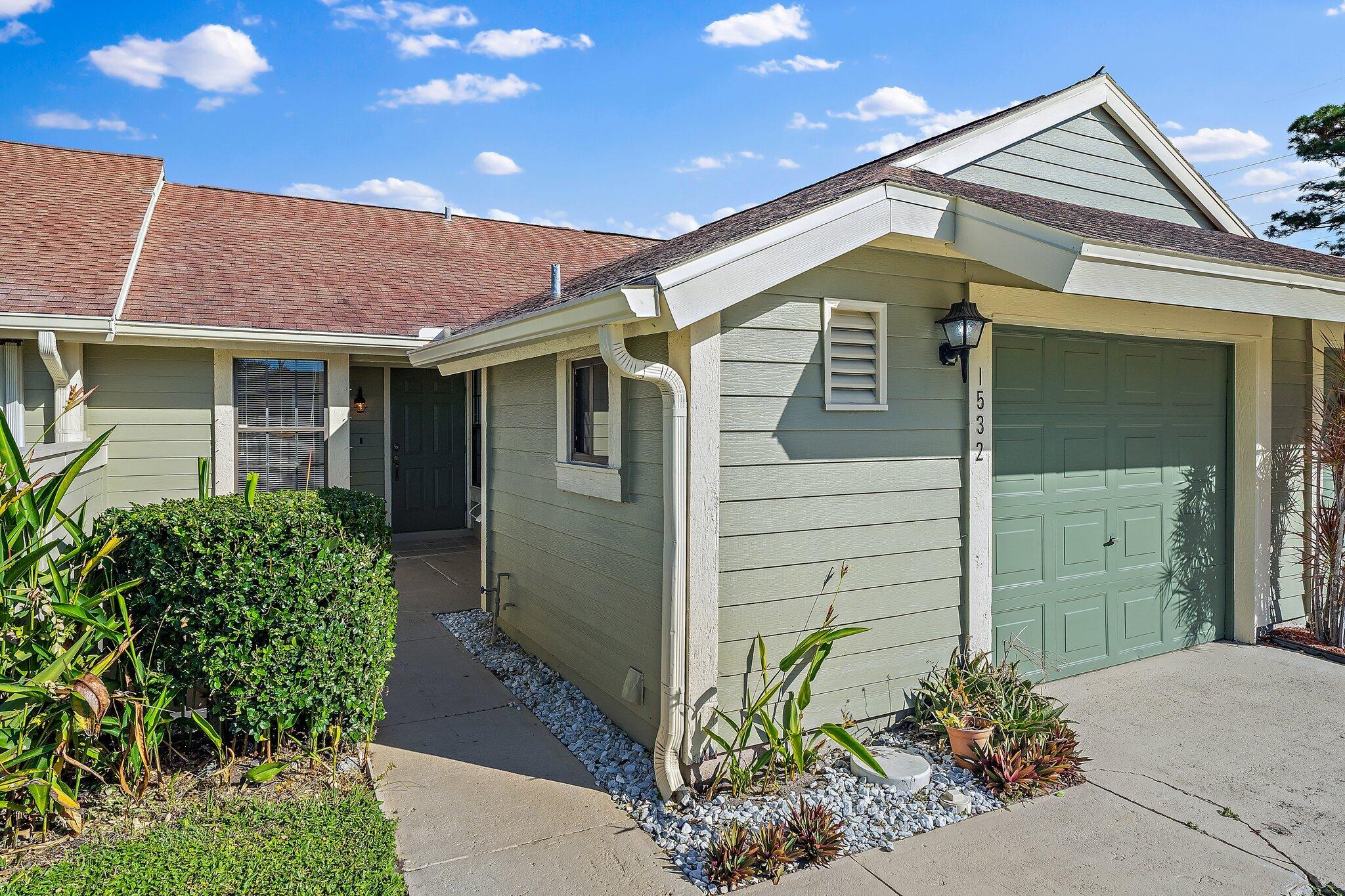 Villas of Village Green - Residential Lease