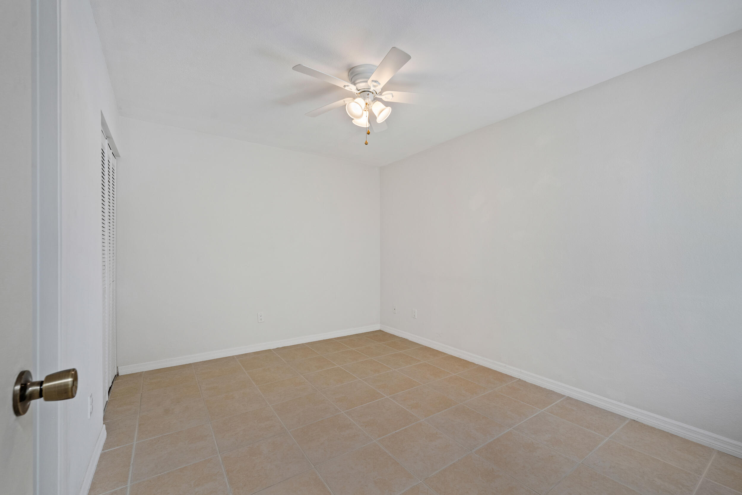 Villas of Village Green - Residential Lease