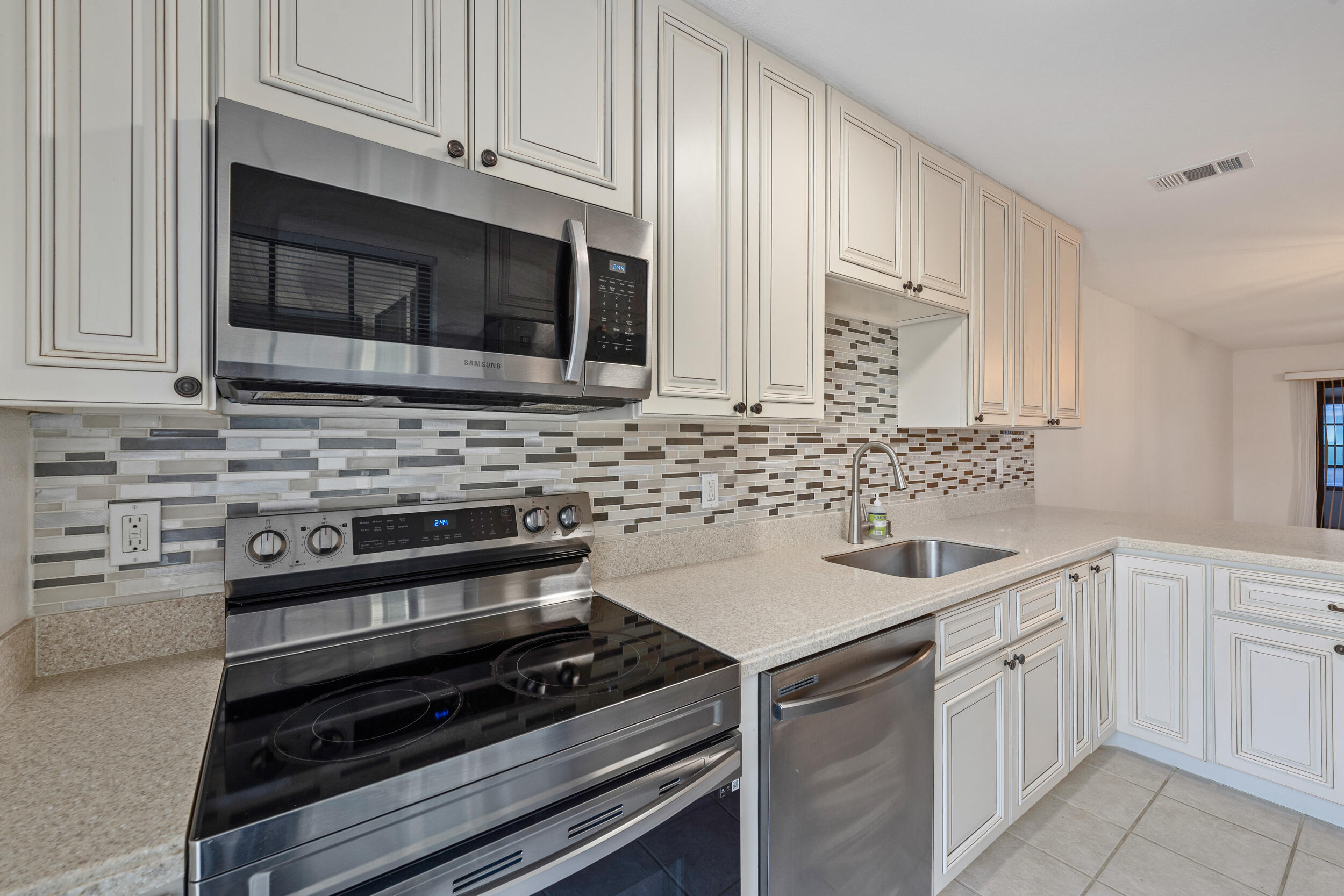 Villas of Village Green - Residential Lease