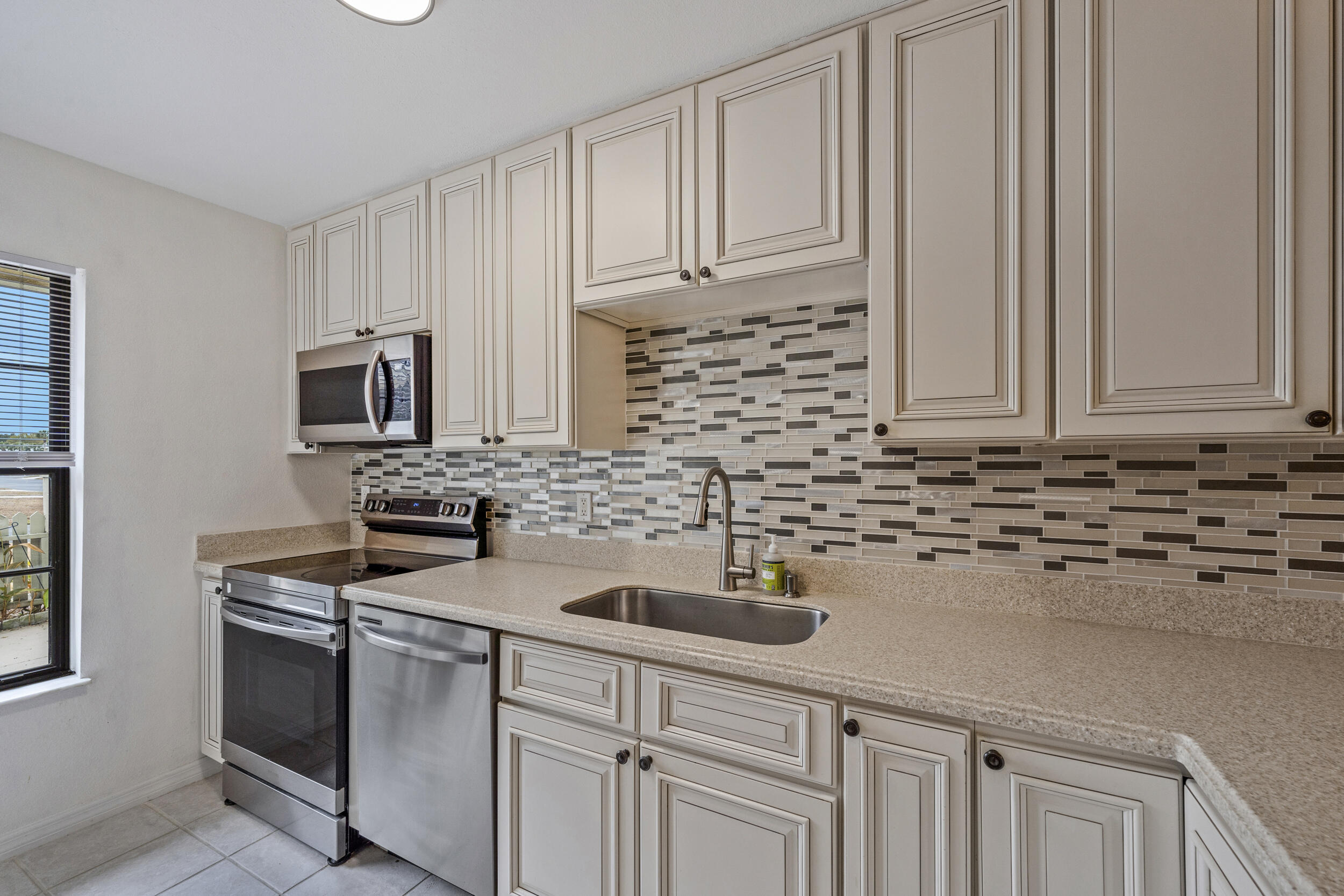 Villas of Village Green - Residential Lease