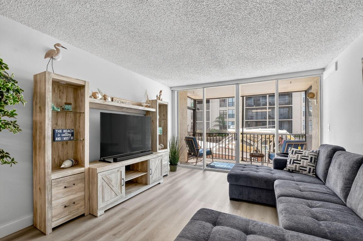 Boca Bayou - Residential Lease