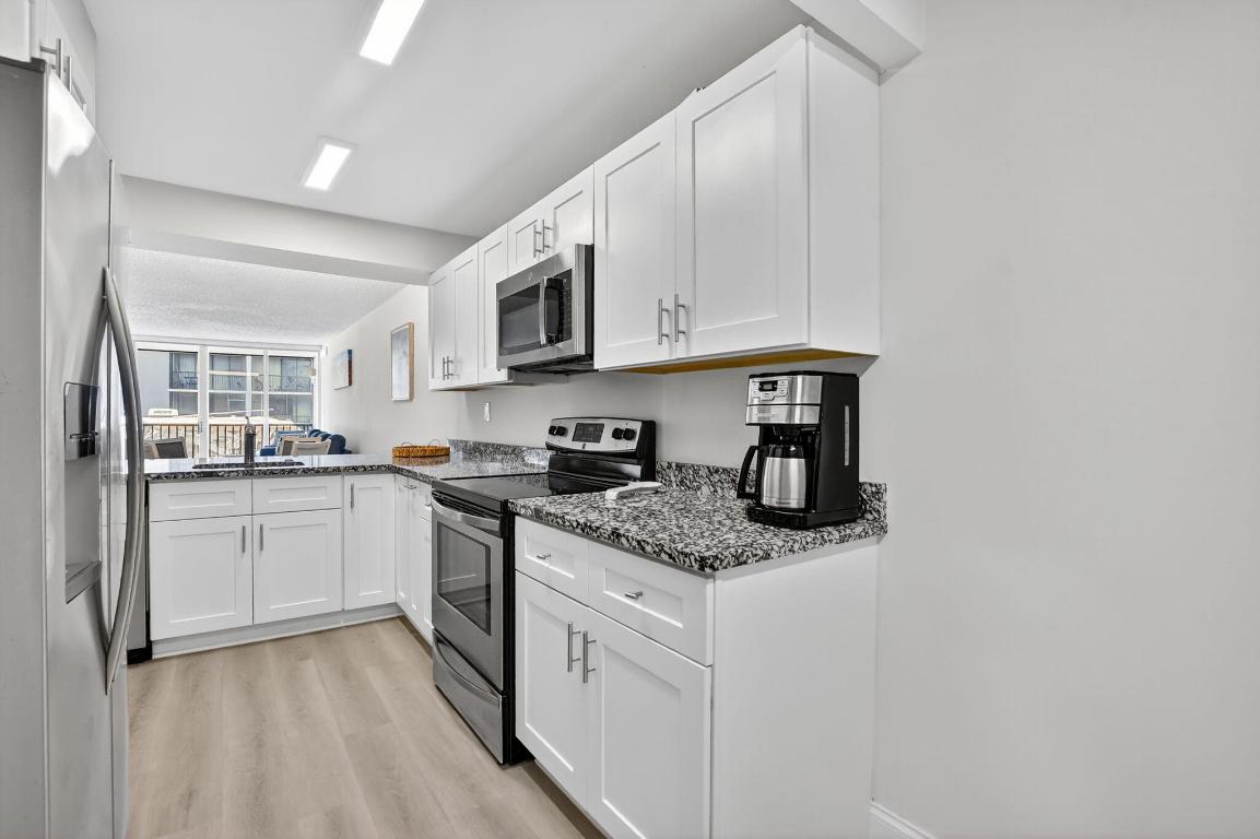 Boca Bayou - Residential Lease